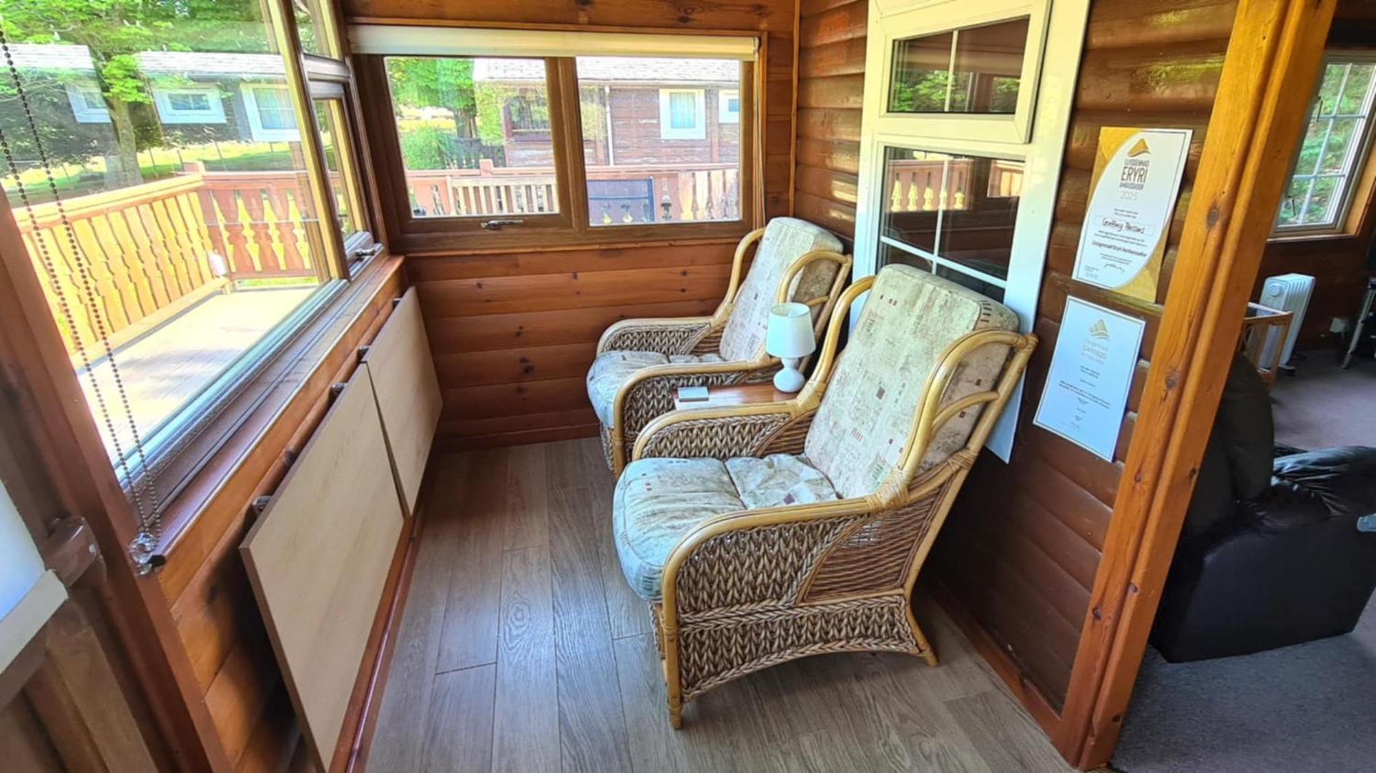 Cosy Log Cabin In Snowdonia 9 Trawsfynydd Εξωτερικό φωτογραφία